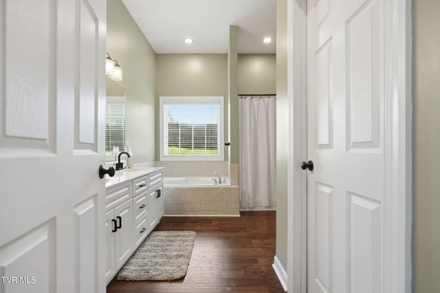 121 Violet Lane, Bluff City, TN 37618