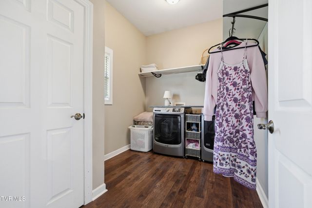 121 Violet Lane, Bluff City, TN 37618
