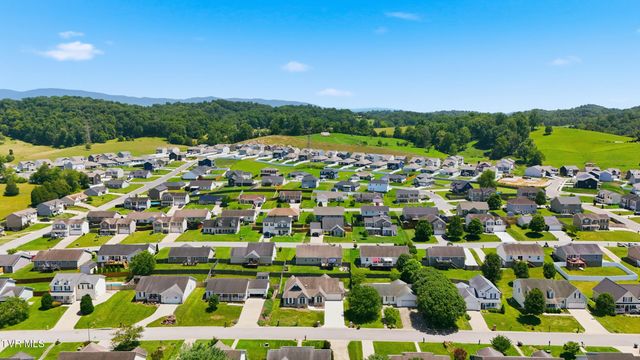 121 Violet Lane, Bluff City, TN 37618
