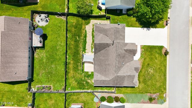 121 Violet Lane, Bluff City, TN 37618