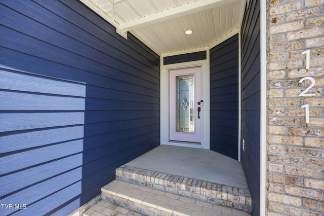 121 Violet Lane, Bluff City, TN 37618