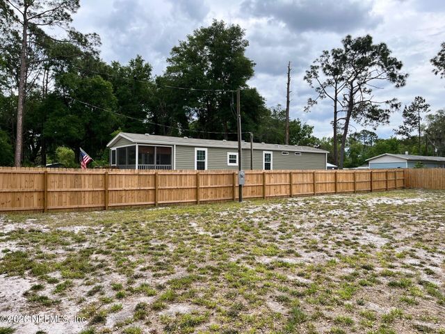 111 & 113 WATEROAK Road, Satsuma, FL 32189
