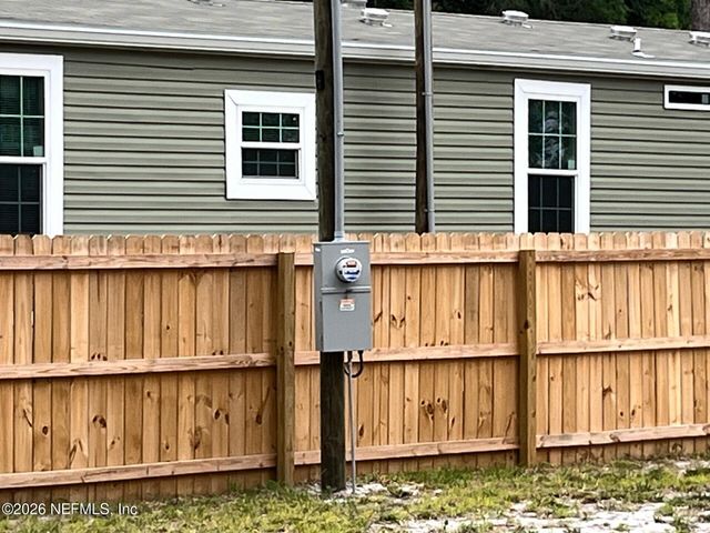 111 & 113 WATEROAK Road, Satsuma, FL 32189