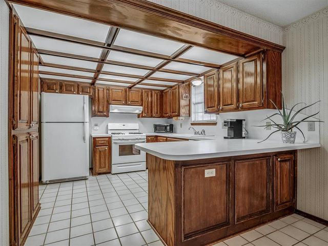 13000 Willowcrest Lane, Oklahoma City, OK 73170