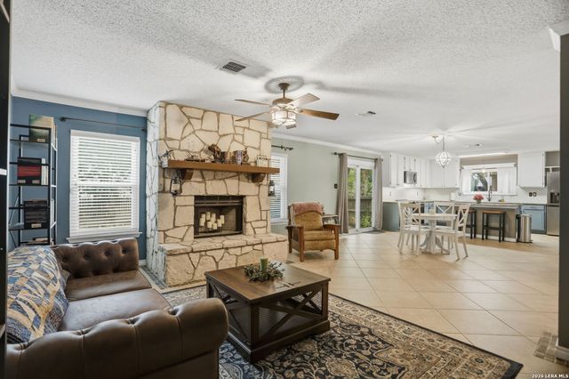 3318 Carnaby Creek Dr, San Antonio, TX 78247