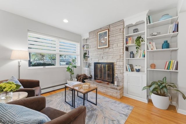 13 Stockton St, Metuchen Boro, NJ 08840