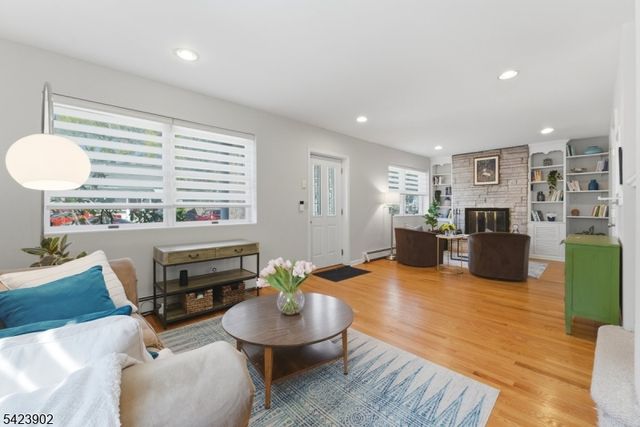 13 Stockton St, Metuchen Boro, NJ 08840