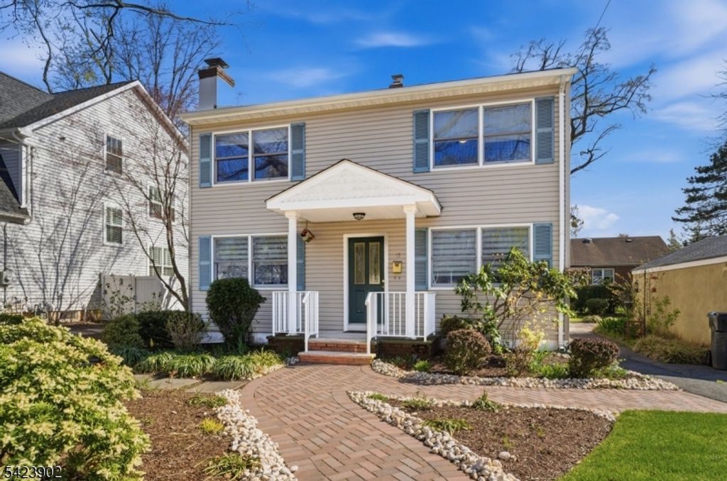 13 Stockton St, Metuchen Boro, NJ 08840