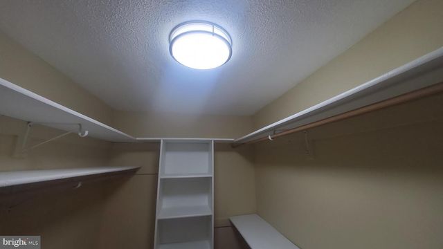 1292-F5 OX RD, Woodstock, VA 22664