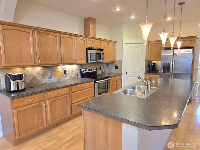 14856 91st Avenue SE, Yelm, WA 98597