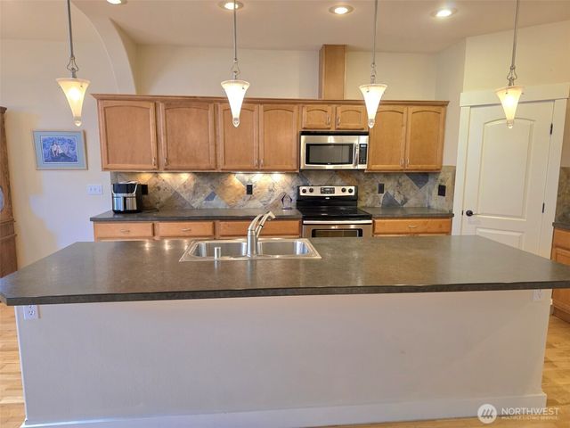 14856 91st Avenue SE, Yelm, WA 98597