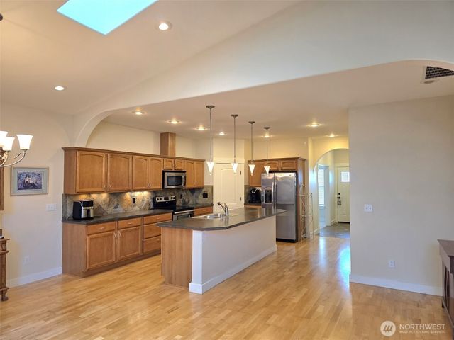 14856 91st Avenue SE, Yelm, WA 98597