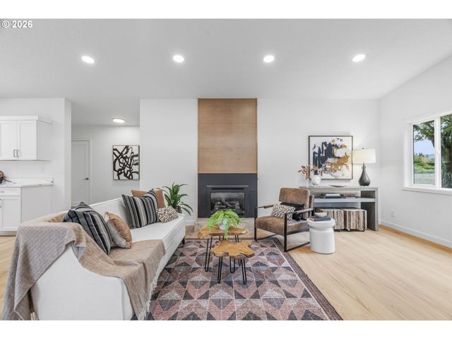 1745 23RD Ave, Longview, WA 98632