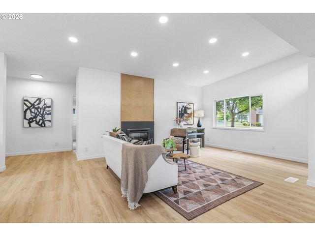 1745 23RD Ave, Longview, WA 98632