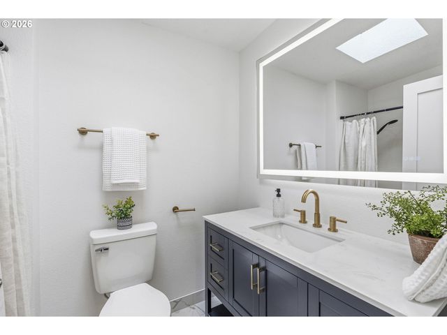 1745 23RD Ave, Longview, WA 98632