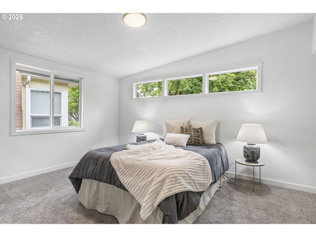 1745 23RD Ave, Longview, WA 98632