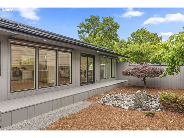 1745 23RD Ave, Longview, WA 98632