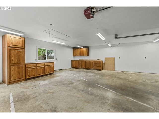 1745 23RD Ave, Longview, WA 98632