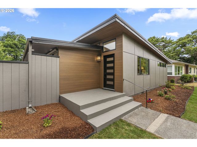 1745 23RD Ave, Longview, WA 98632