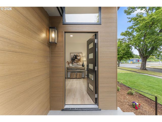 1745 23RD Ave, Longview, WA 98632