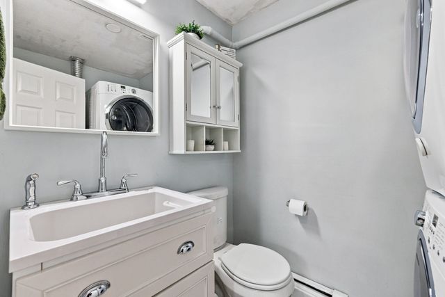 945 Riverside Dr 4C, Methuen, MA 01844