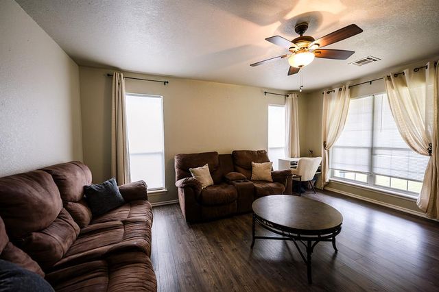 410 W Van Buren Street, Purcell, OK 73080