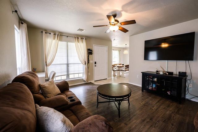 410 W Van Buren Street, Purcell, OK 73080