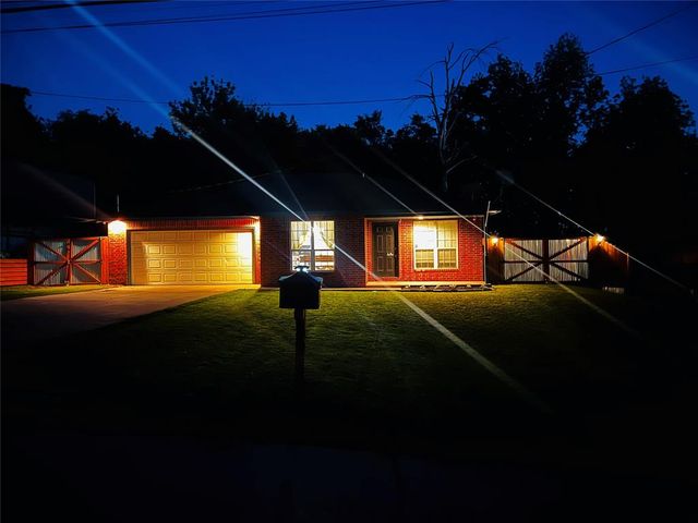 410 W Van Buren Street, Purcell, OK 73080