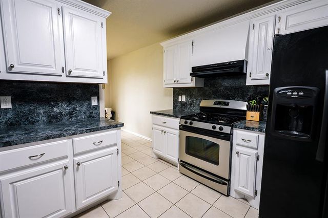 410 W Van Buren Street, Purcell, OK 73080