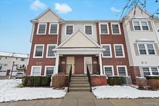 732 Eagle Drive, Fenton, MI 48430