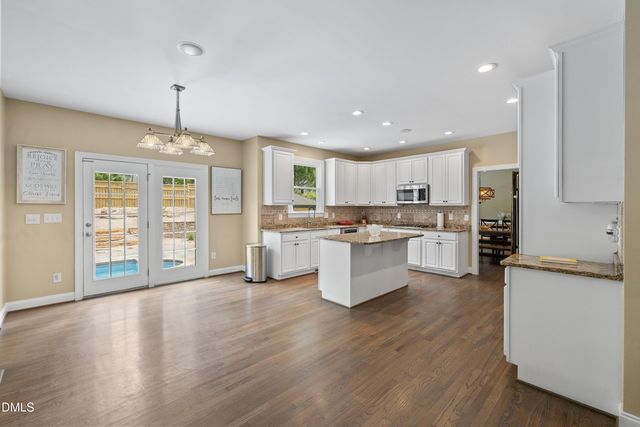122 Brookbank Hill Place, Cary, NC 27519
