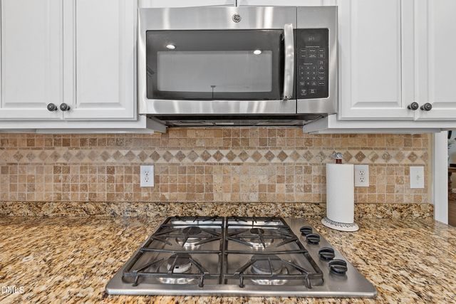 122 Brookbank Hill Place, Cary, NC 27519