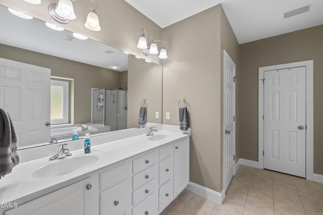 122 Brookbank Hill Place, Cary, NC 27519