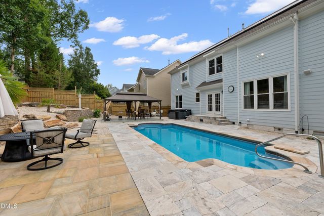 122 Brookbank Hill Place, Cary, NC 27519