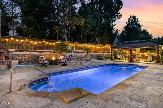 122 Brookbank Hill Place, Cary, NC 27519