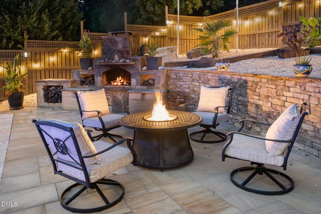 122 Brookbank Hill Place, Cary, NC 27519