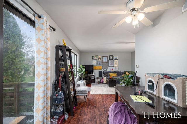 2561-2563 Burton Street SE, Grand Rapids, MI 49546