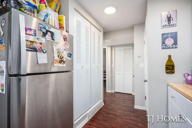 2561-2563 Burton Street SE, Grand Rapids, MI 49546