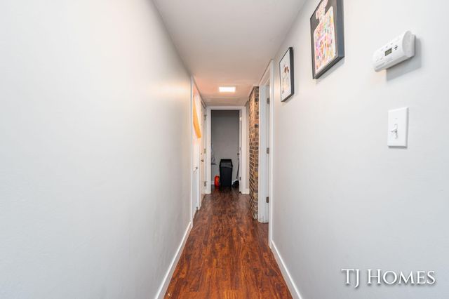 2561-2563 Burton Street SE, Grand Rapids, MI 49546