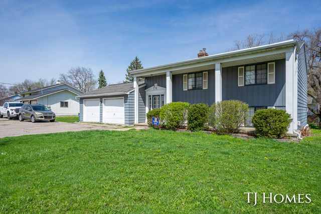 2561-2563 Burton Street SE, Grand Rapids, MI 49546