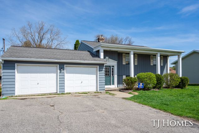 2561-2563 Burton Street SE, Grand Rapids, MI 49546