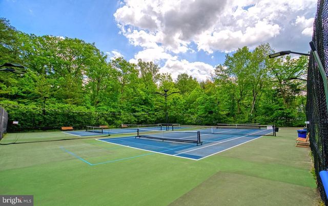 1651 POPLAR GROVE DR, Reston, VA 20194