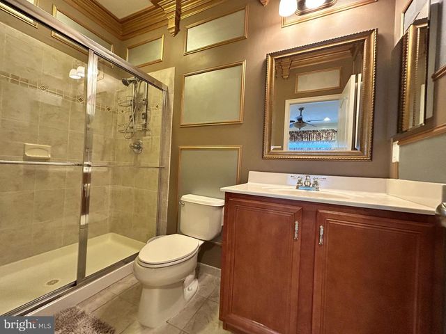 18 FOXCROFT WAY, Mount Laurel, NJ 08054