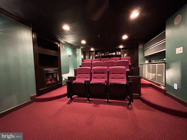 18 FOXCROFT WAY, Mount Laurel, NJ 08054