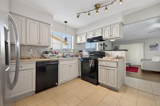 10423 Permian Drive, Sugar Land, TX 77498