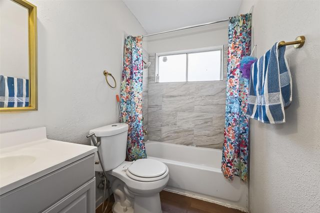 10423 Permian Drive, Sugar Land, TX 77498