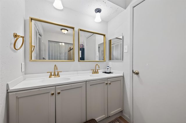 10423 Permian Drive, Sugar Land, TX 77498