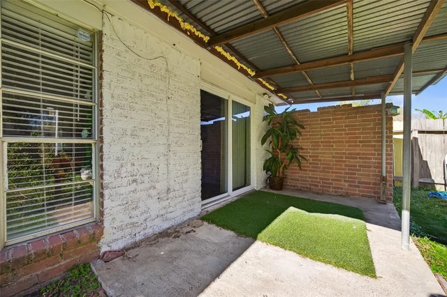 10423 Permian Drive, Sugar Land, TX 77498