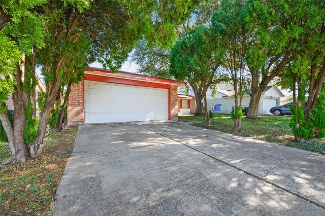 10423 Permian Drive, Sugar Land, TX 77498