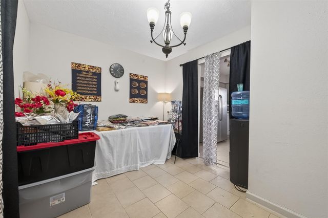 10423 Permian Drive, Sugar Land, TX 77498